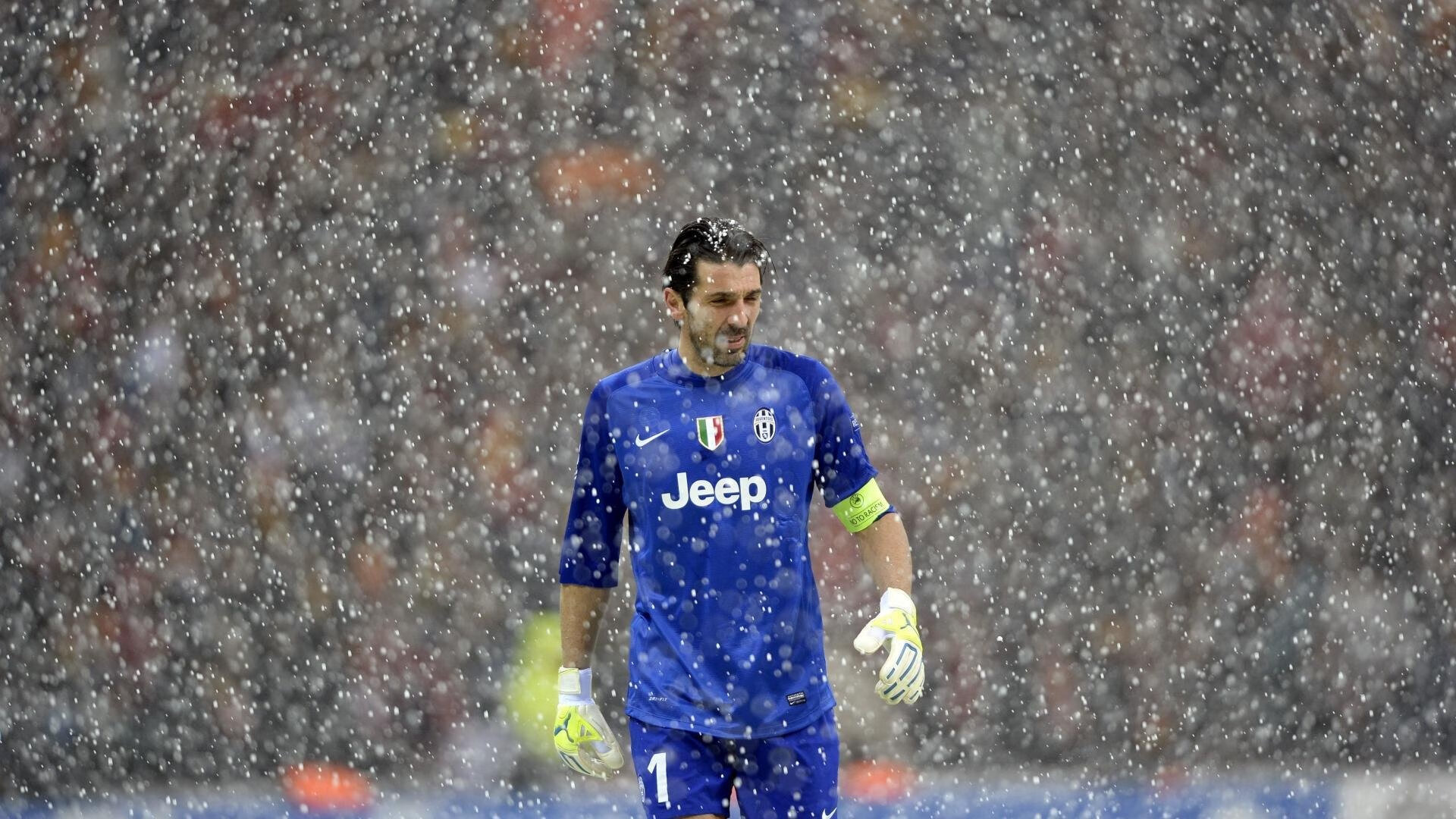 莫莉·奥卡拉汉冲刺阶段技压群雄，奥斯卡莫利亚