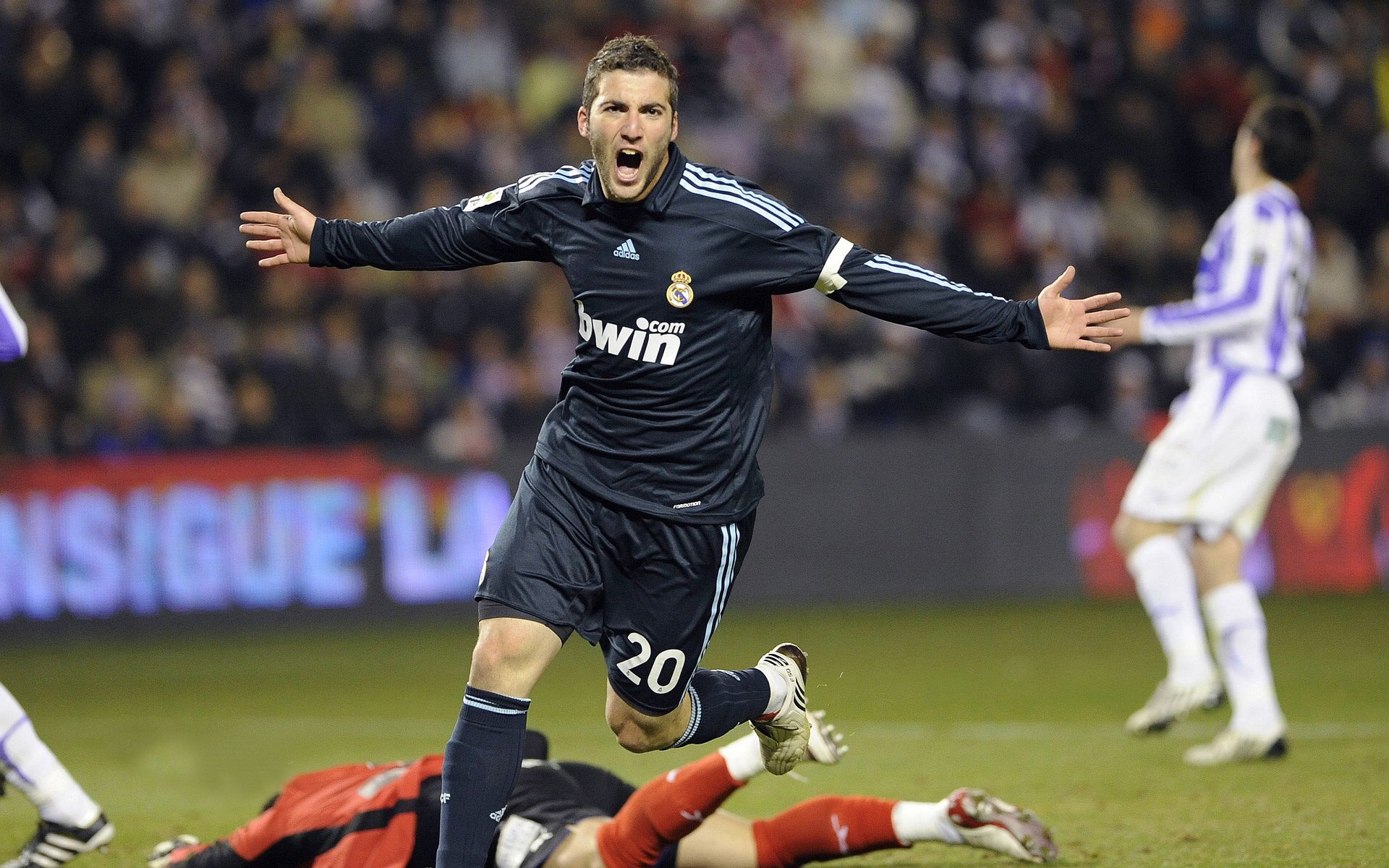 西甲瞬间进球：精彩镜头不断刷屏！，西甲球队进球纪录